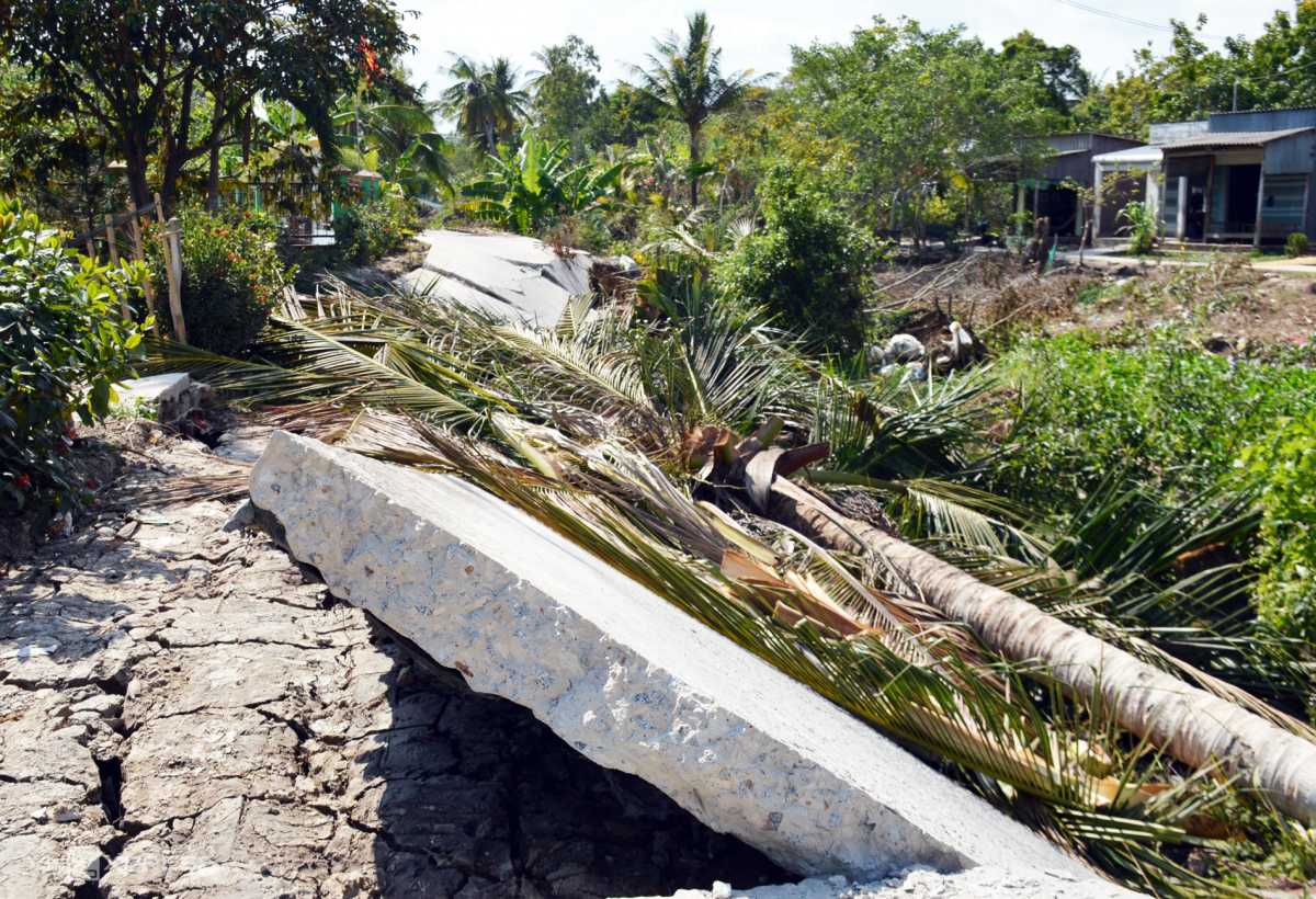 Severe subsidence and erosion afflict Vietnam's southernmost province