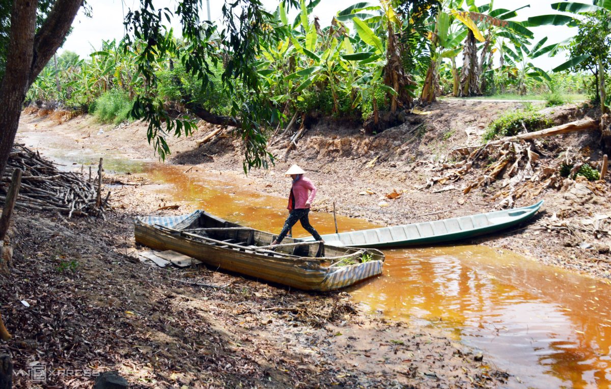 Severe subsidence and erosion afflict Vietnam's southernmost province